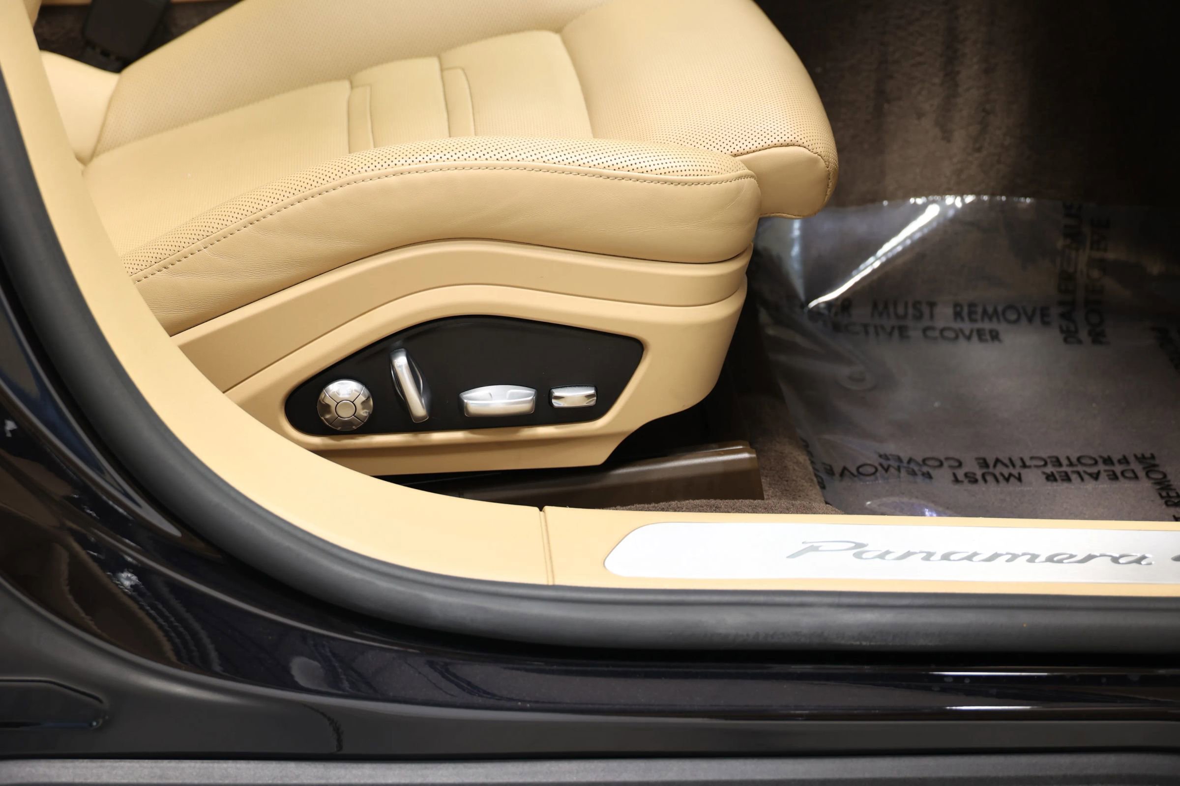 Used 2018 Porsche Panamera 4 Executive w/ Dark Walnut Interior Package image 96