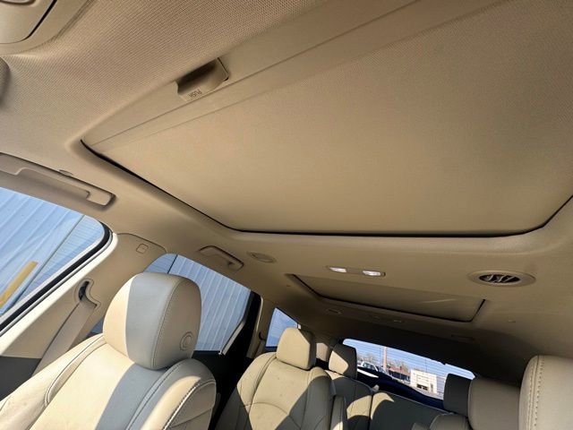 Used 2020 Buick Enclave Essence w/ Sound and Sites Package AWD/4WD image 18