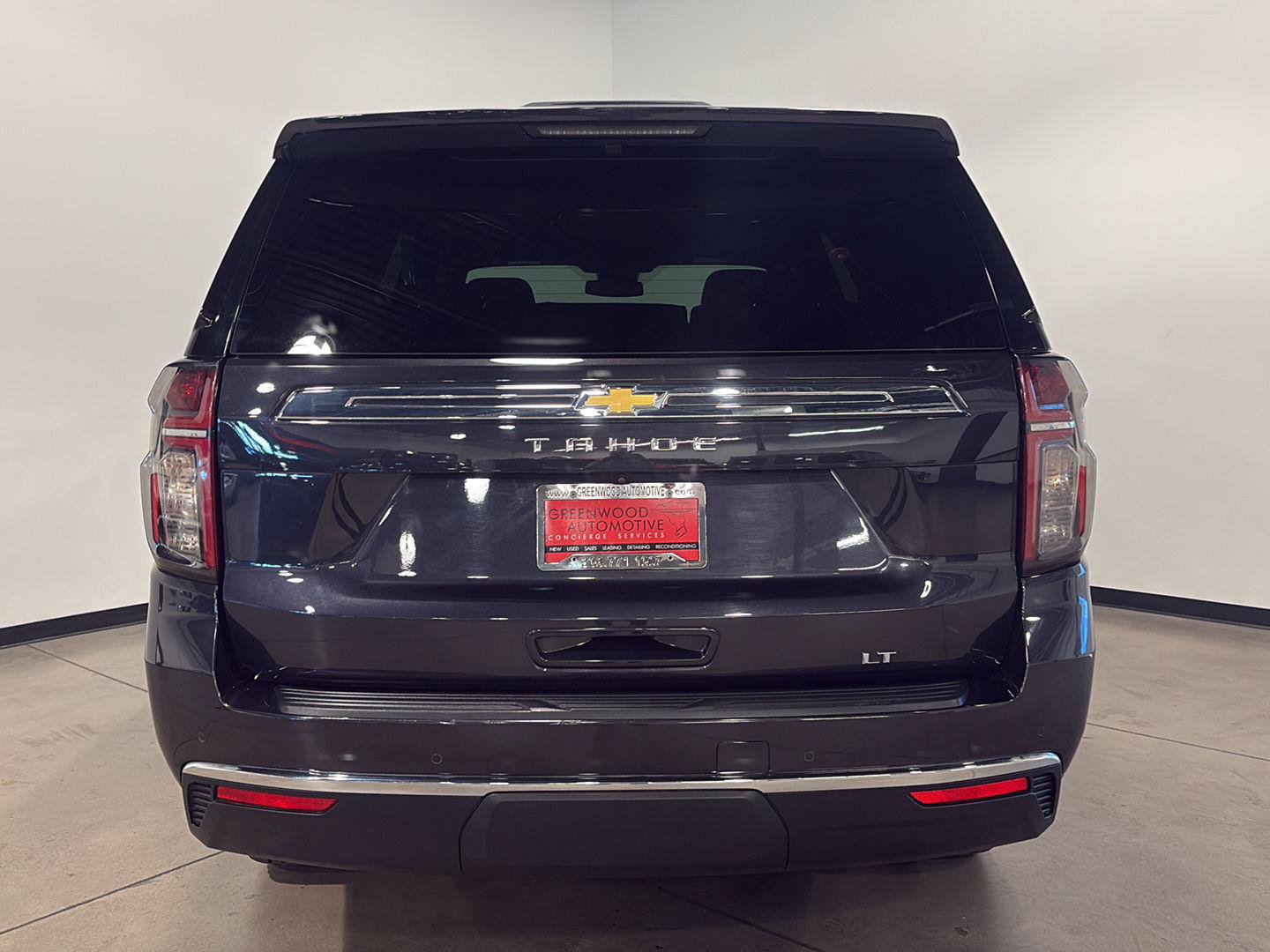 Used 2024 Chevrolet Tahoe LT w/ LT Signature Package AWD/4WD image 4