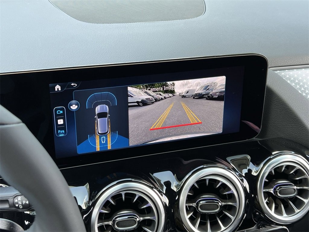 Certified 2025 Mercedes-Benz GLA 250 4MATIC image 17