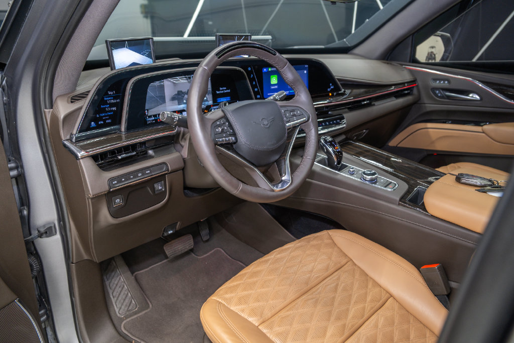 Used 2024 Cadillac Escalade Premium Luxury AWD/4WD image 52