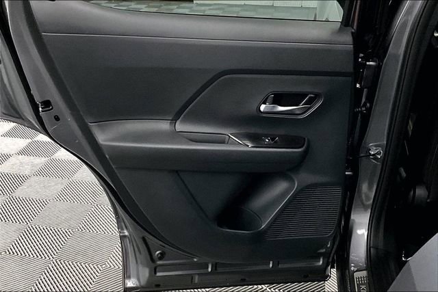 New 2026 Nissan Kicks SR w/ SR Premium Package image 29
