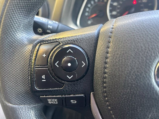 Used 2015 Toyota RAV4 LE AWD/4WD image 16