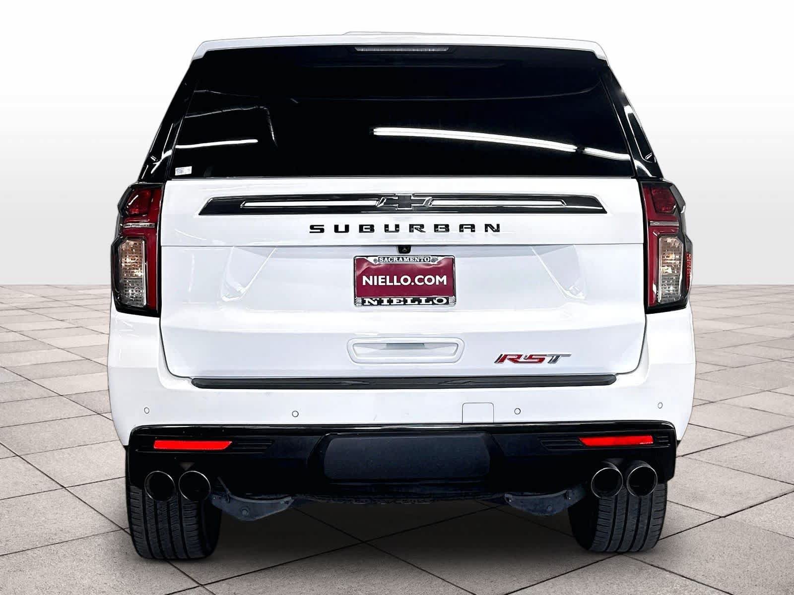 Used 2022 Chevrolet Suburban RST w/ Sport Performance Package AWD/4WD image 9