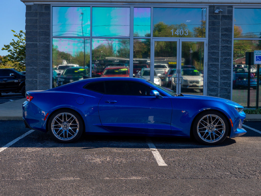 Used 2018 Chevrolet Camaro LT RWD image 2