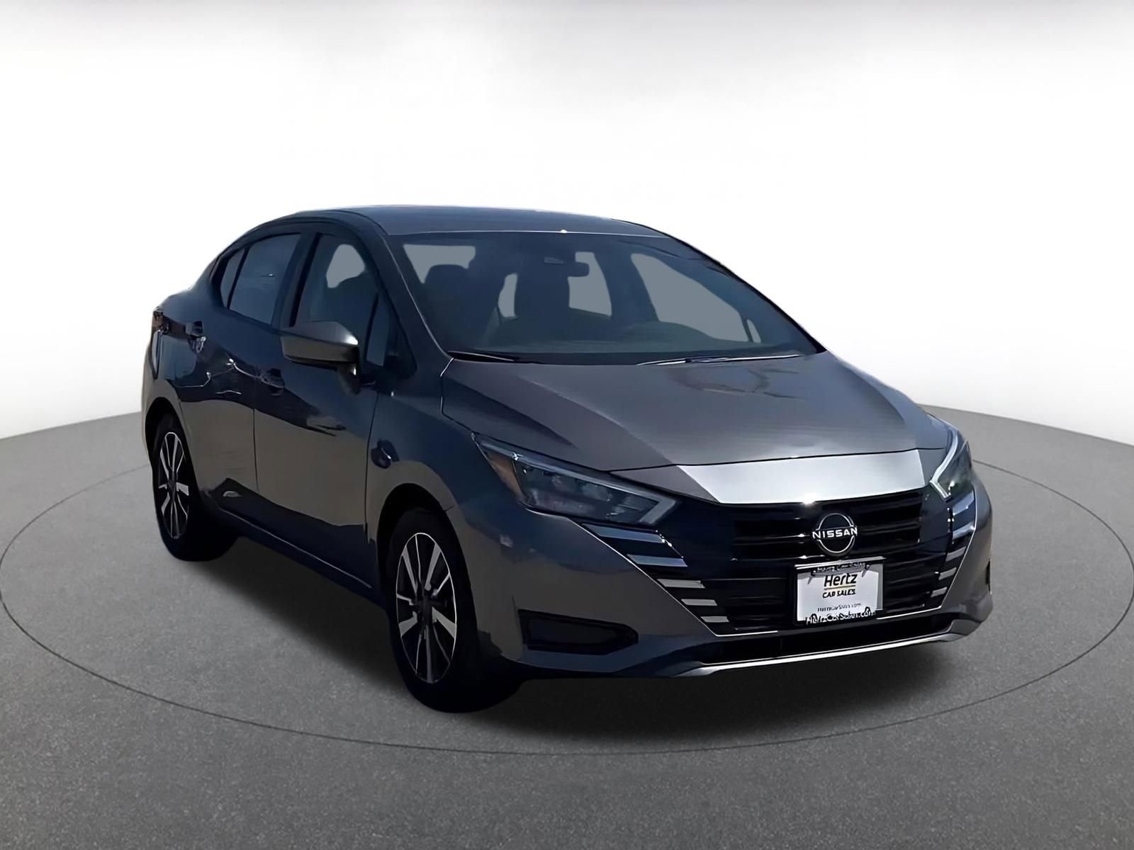 Used 2025 Nissan Versa SV FWD image 2