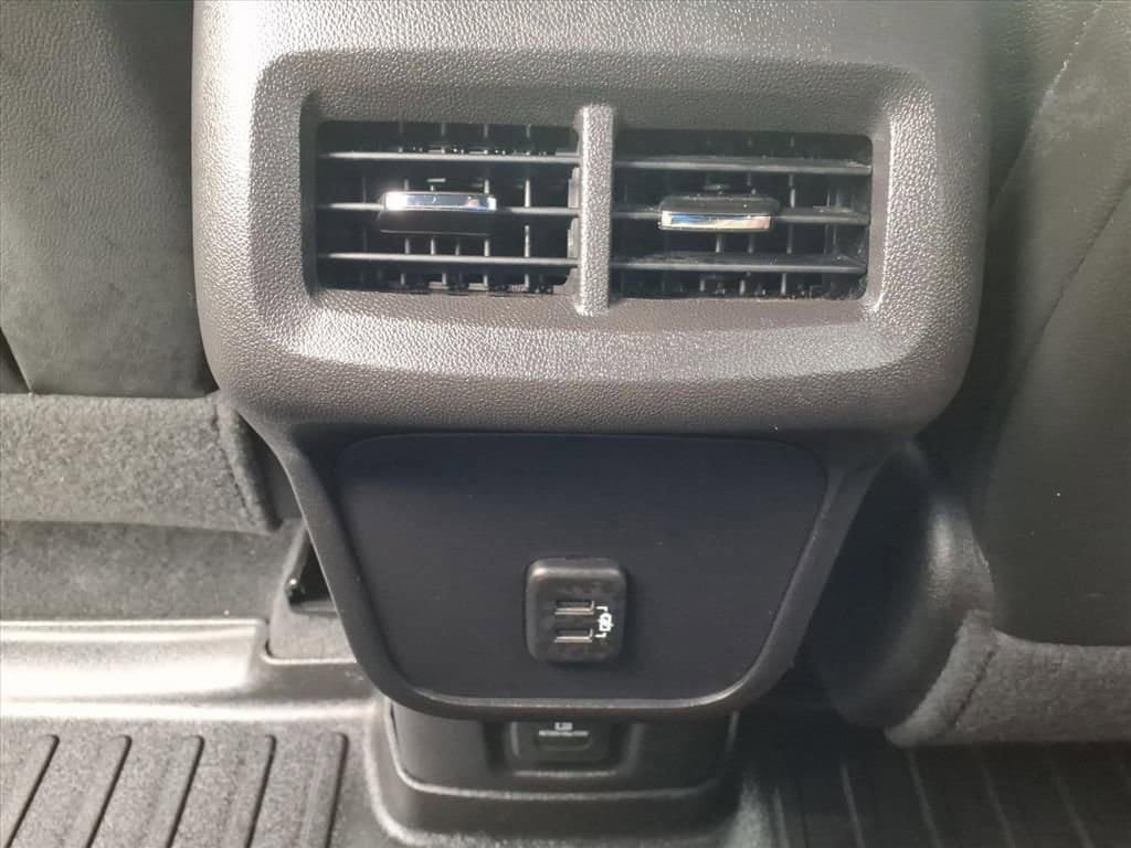 Used 2024 Chevrolet Equinox RS w/ RS Leather Package AWD/4WD image 23