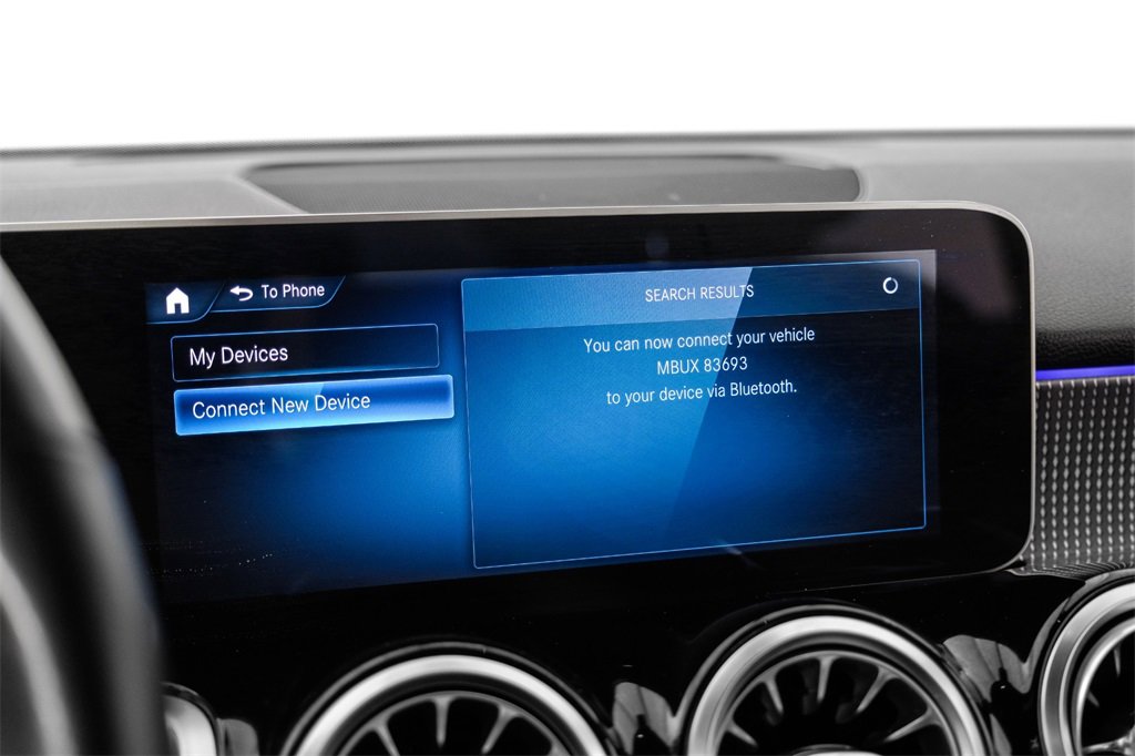 Used 2020 Mercedes-Benz GLB 250 w/ Premium Package image 31