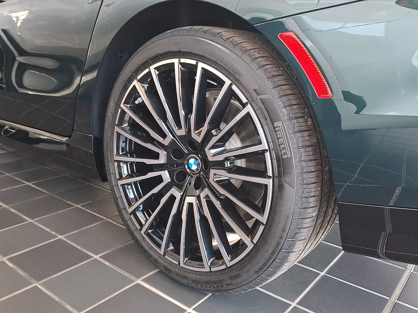 New 2027 BMW 740i xDrive w/ Executive Package AWD/4WD image 4