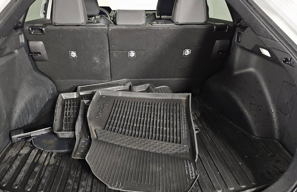 Used 2024 Toyota bZ4X Limited image 16