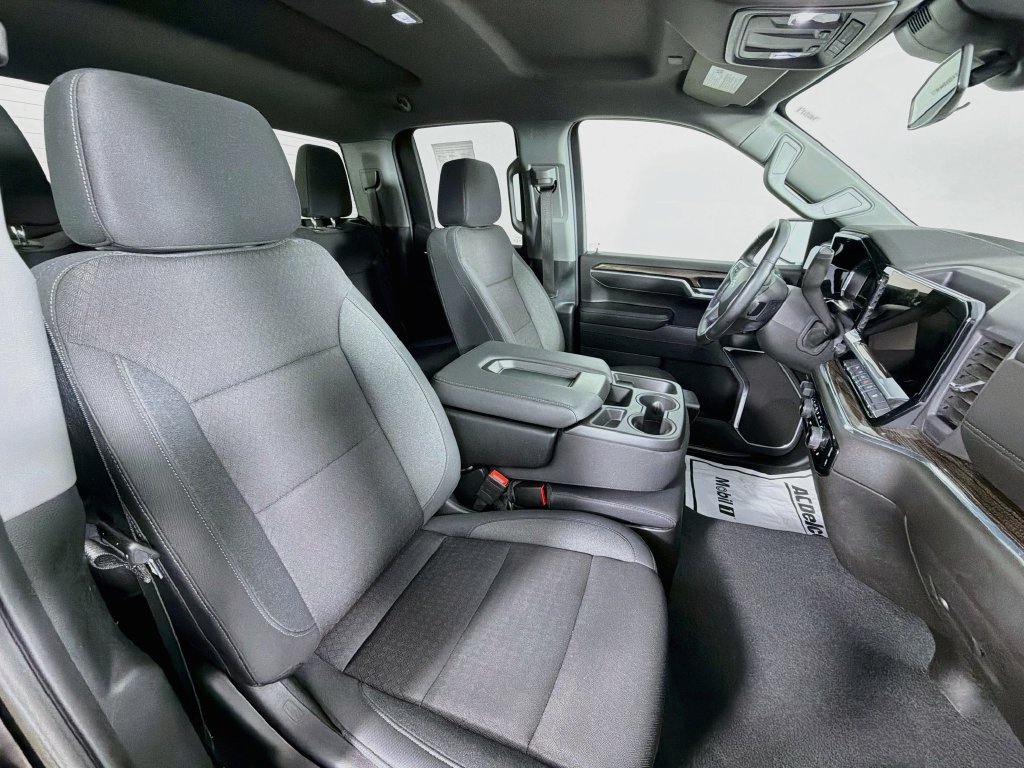 Used 2025 Chevrolet Silverado 1500 RST AWD/4WD image 27