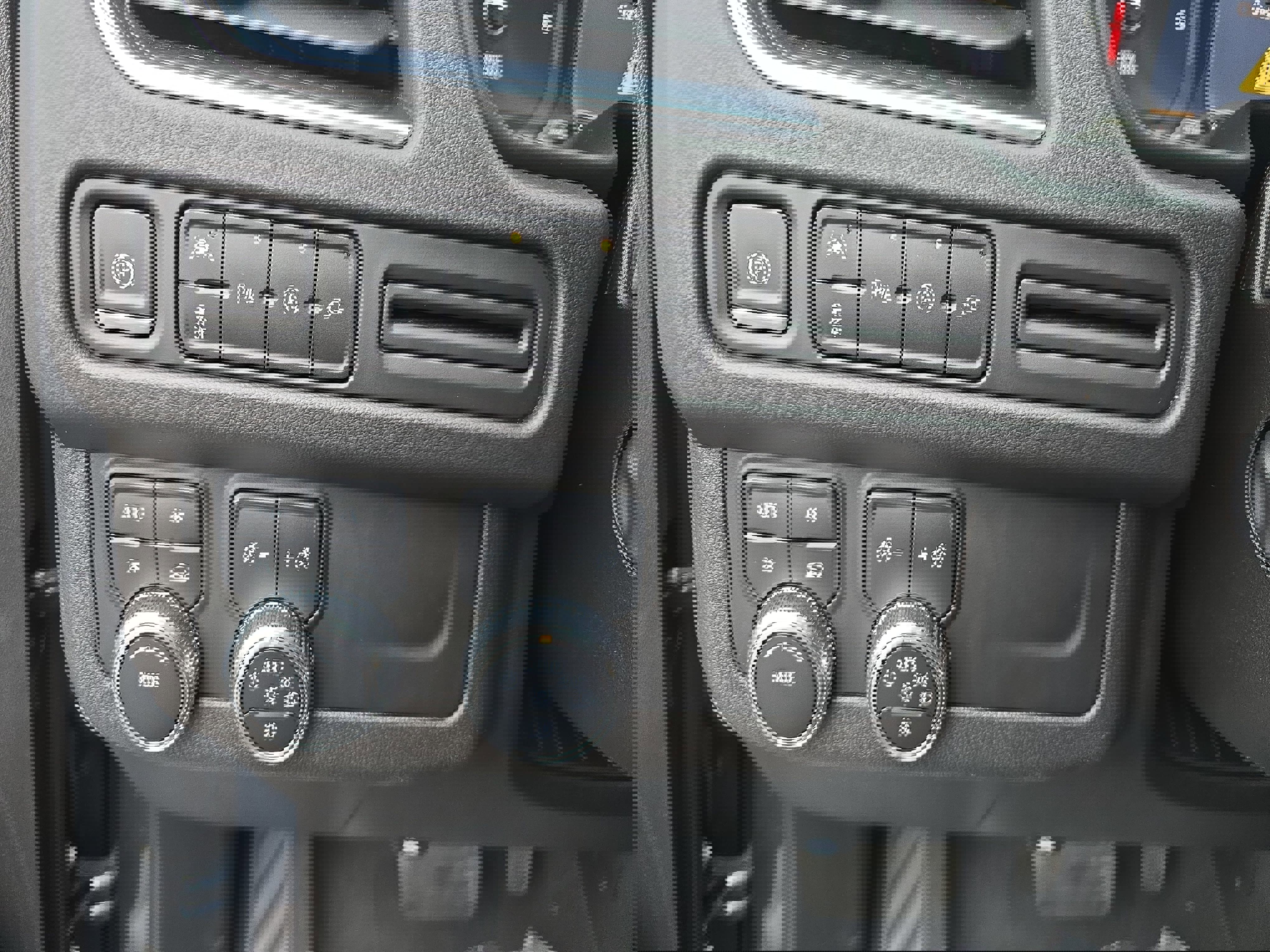 Used 2021 GMC Yukon SLT w/ SLT Premium Package image 27