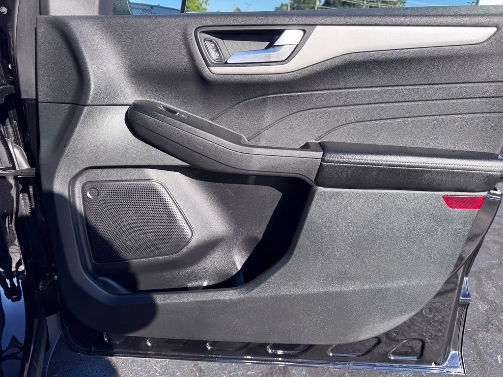 Used 2022 Ford Escape SEL AWD/4WD image 22