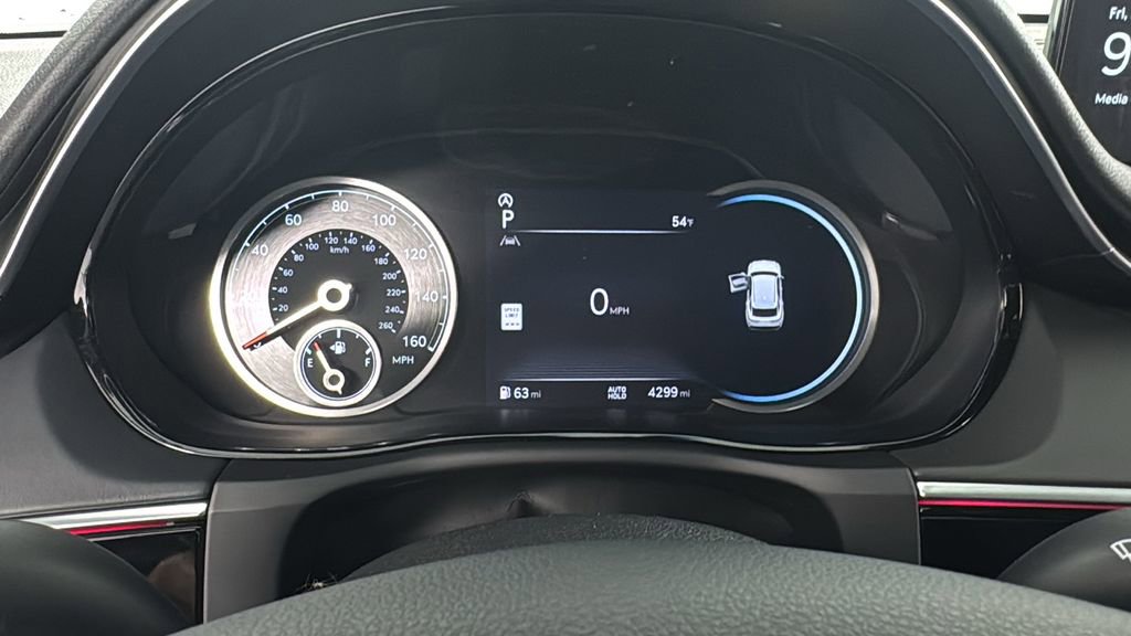 Used 2025 Genesis GV70 3.5T Sport image 21