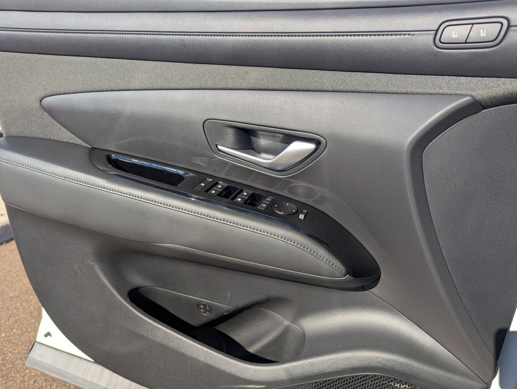 Used 2025 Hyundai Santa Cruz Limited image 17