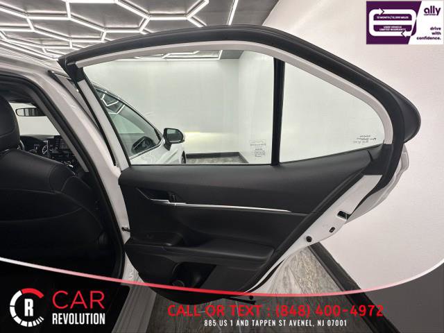 Used 2022 Toyota Camry SE FWD image 38