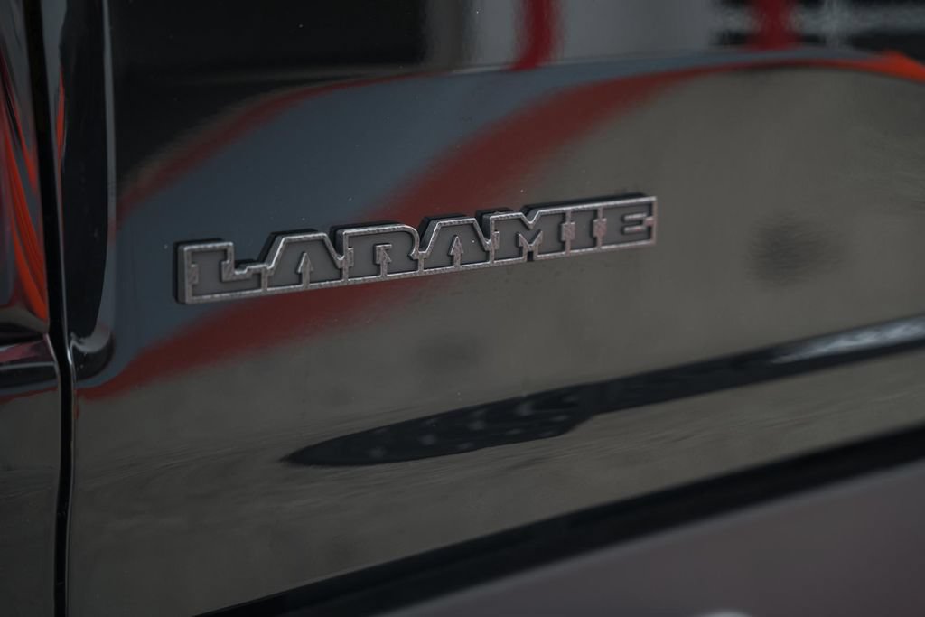 New 2026 RAM 1500 Laramie AWD/4WD image 9