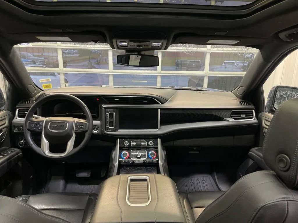 Used 2023 GMC Yukon XL Denali w/ Max Trailering Package AWD/4WD image 24