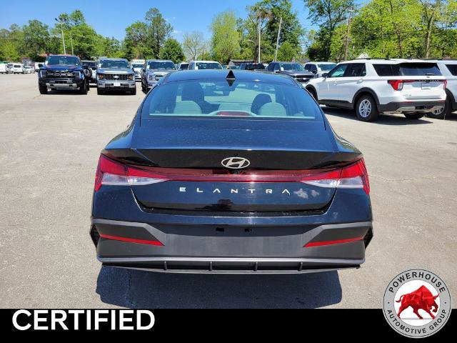 Used 2024 Hyundai Elantra SEL image 5