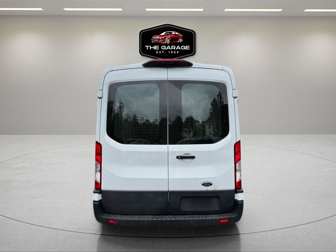 Used 2021 Ford Transit 250 Medium Roof RWD image 4