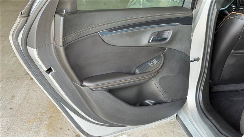 Used 2016 Chevrolet Impala LTZ FWD image 39