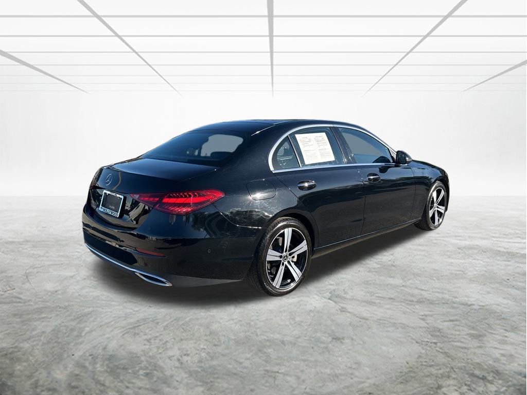 Used 2025 Mercedes-Benz C 300 Sedan image 4