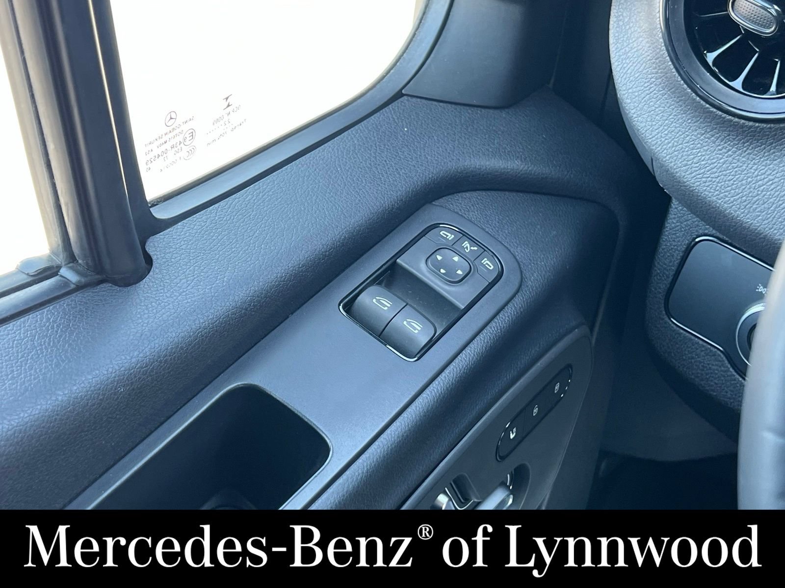 Used 2022 Mercedes-Benz Sprinter 2500 image 24