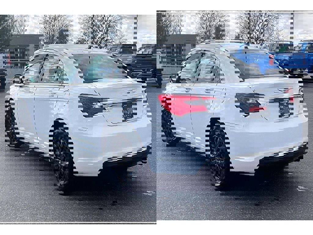 Used 2014 Chrysler 200 LX image 13