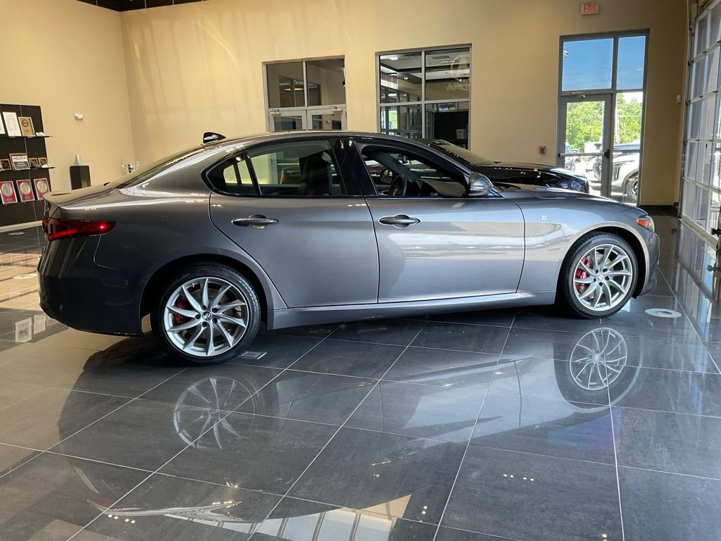 Used 2022 Alfa Romeo Giulia Ti w/ Active Assist Plus Package AWD/4WD image 6