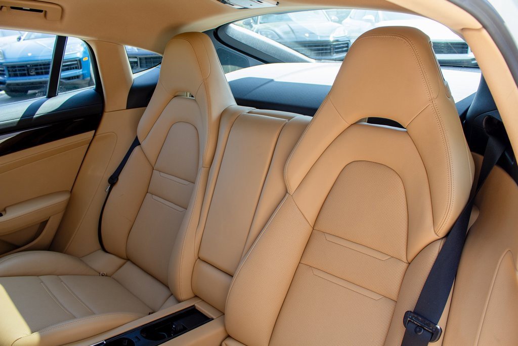 Used 2022 Porsche Panamera 4 w/ Premium Package image 22