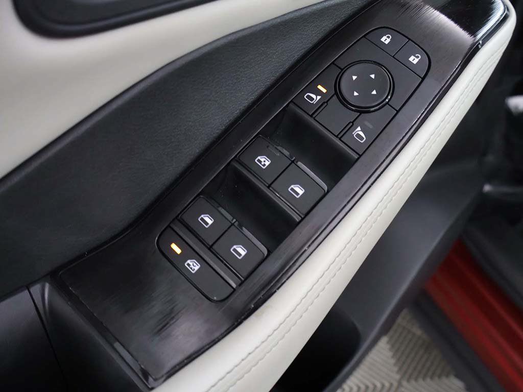 Used 2025 Nissan Rogue SV AWD/4WD image 36