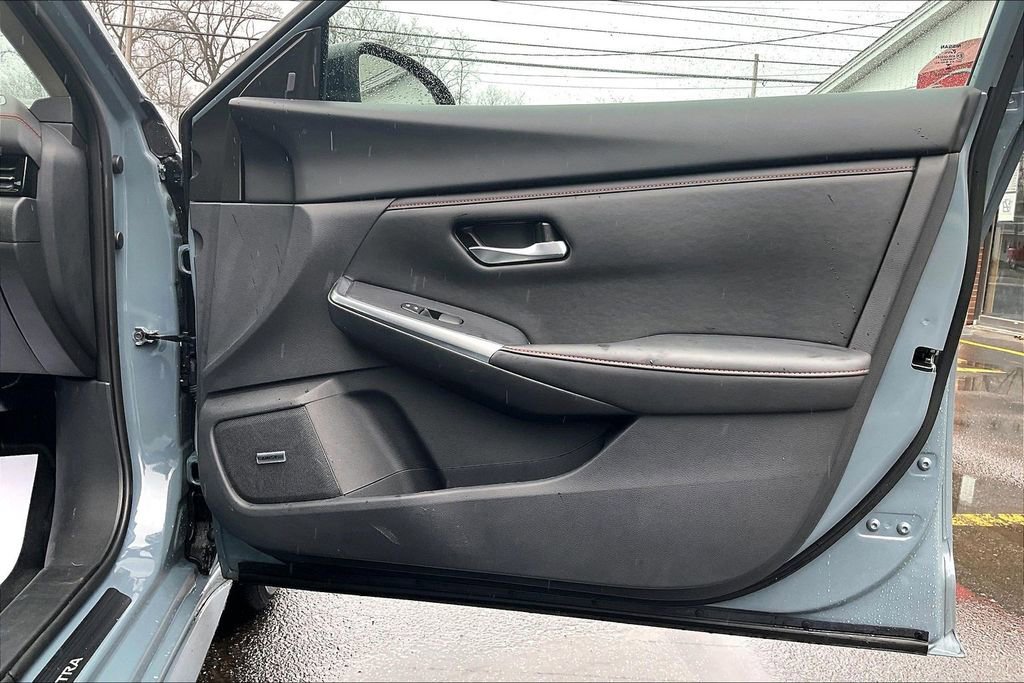 Used 2024 Nissan Sentra SR w/ SR Premium Package image 23