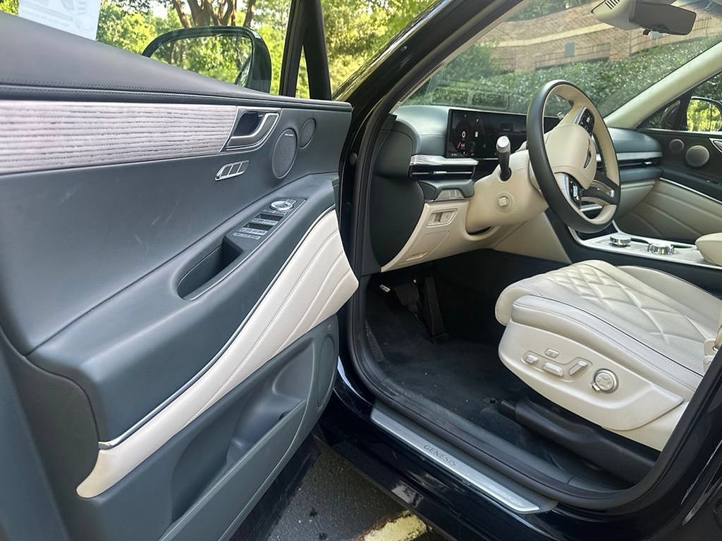 Certified 2026 Genesis GV80 3.5T Prestige AWD/4WD image 6