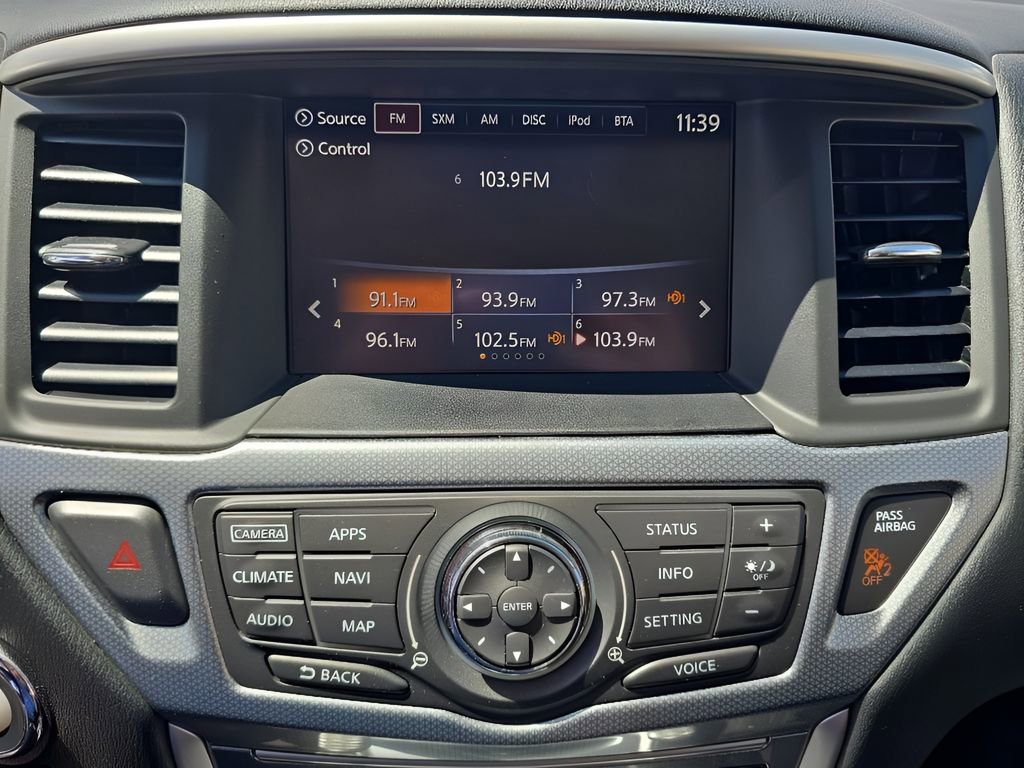 Used 2017 Nissan Pathfinder SL w/ SL Premium Package AWD/4WD image 29