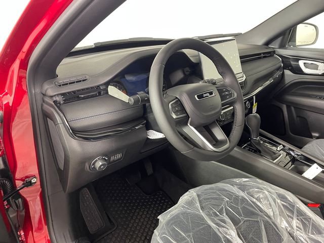 New 2026 Jeep Compass Latitude image 2