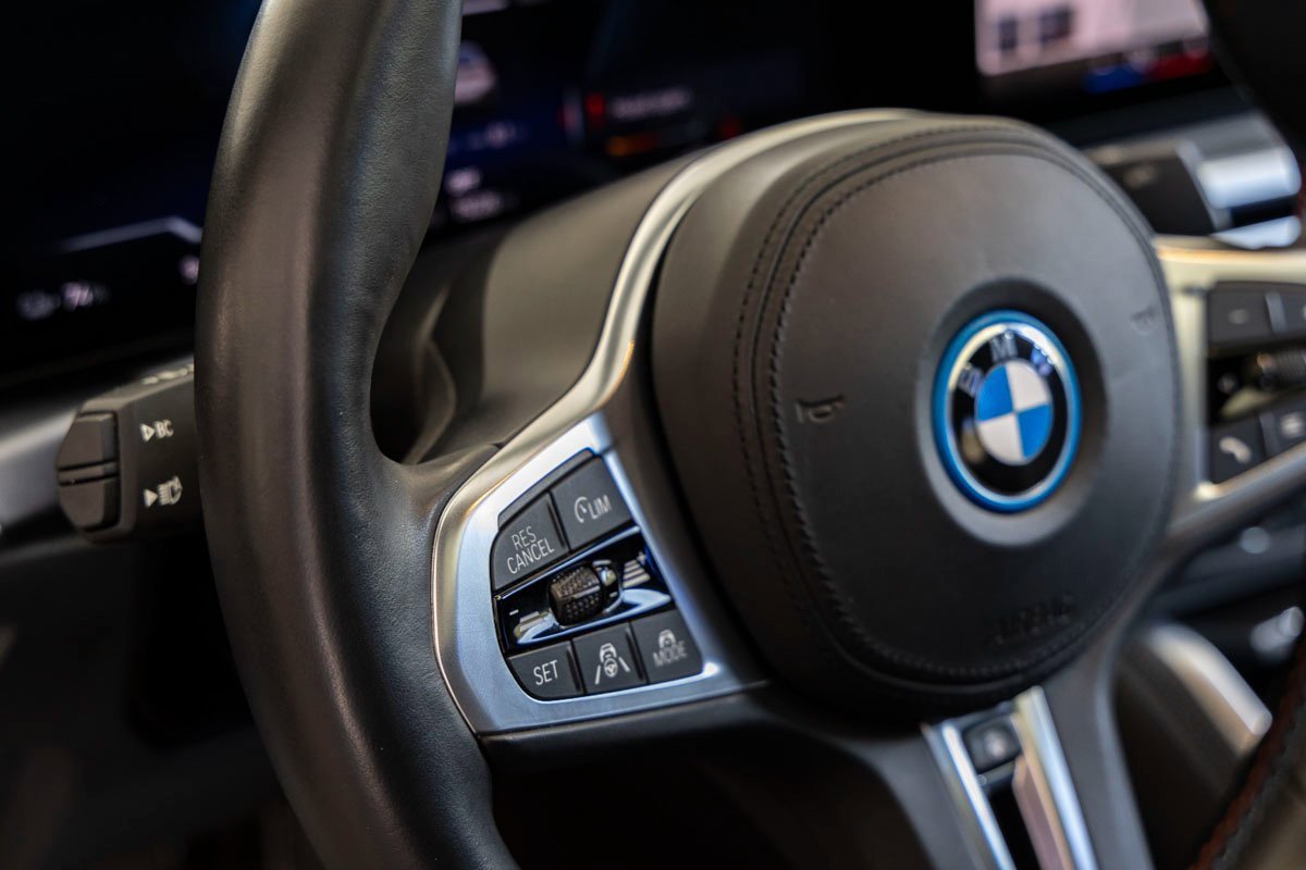 Certified 2023 BMW i4 M50 image 18