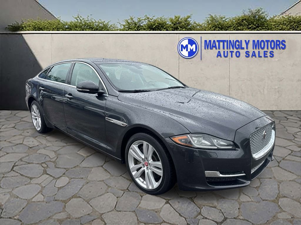 Used 2016 Jaguar XJ L Portfolio RWD image 1