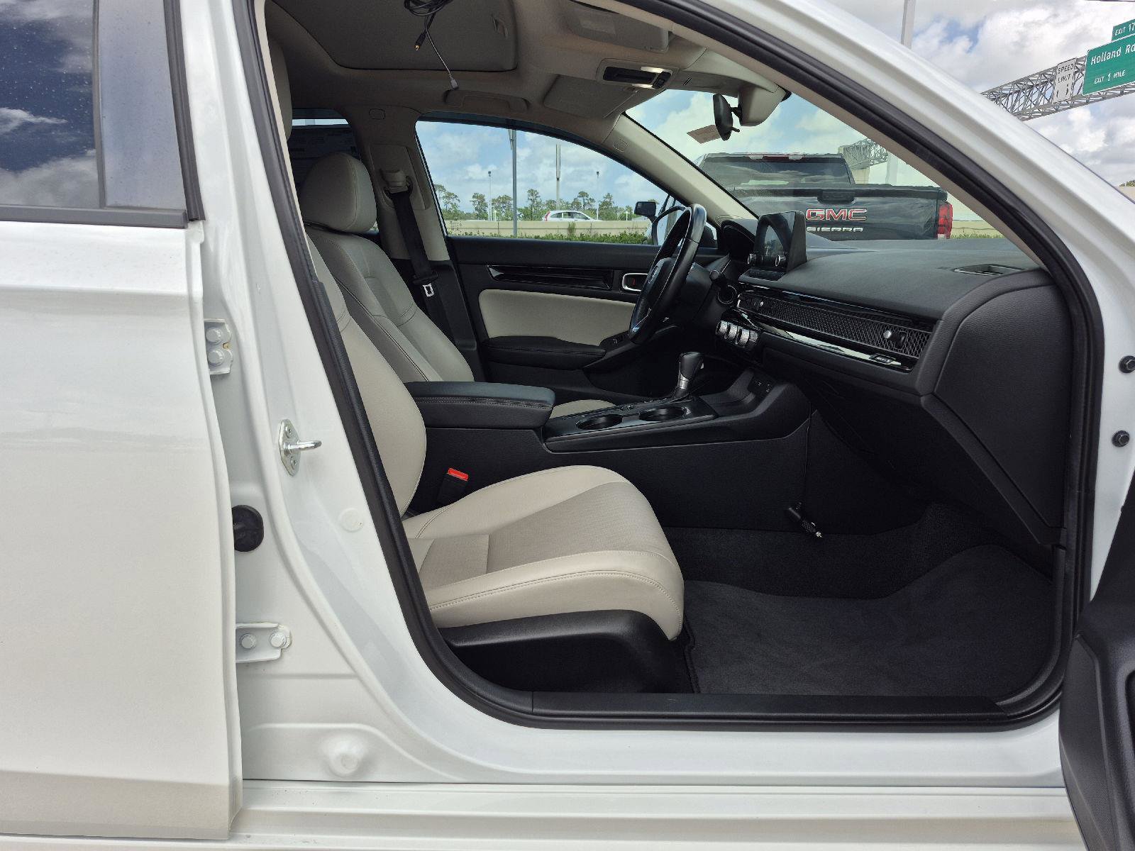 Used 2022 Honda Civic EX-L image 9