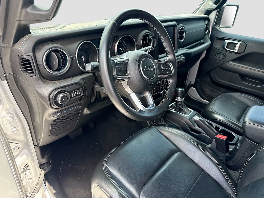Used 2022 Jeep Wrangler Unlimited Sahara AWD/4WD image 10