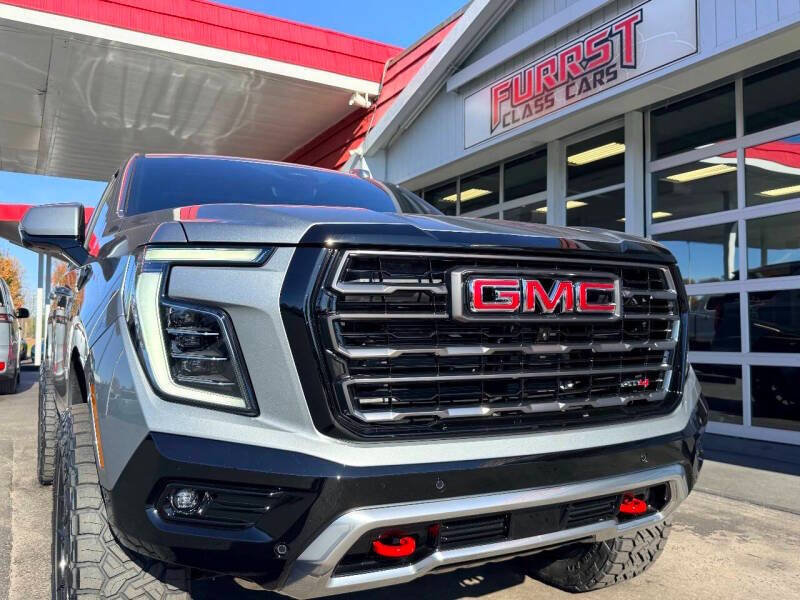 Used 2025 GMC Yukon AT4 Ultimate w/ LPO, Floor Liner Package AWD/4WD image 17