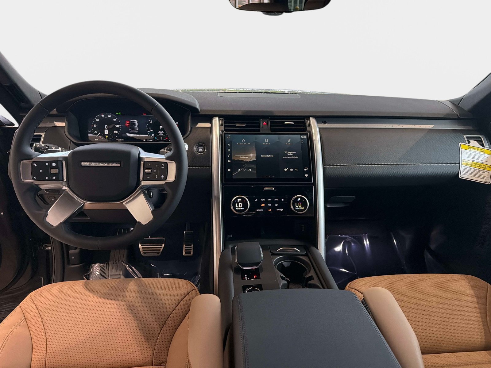 New 2026 Land Rover Discovery Dynamic SE AWD/4WD image 15