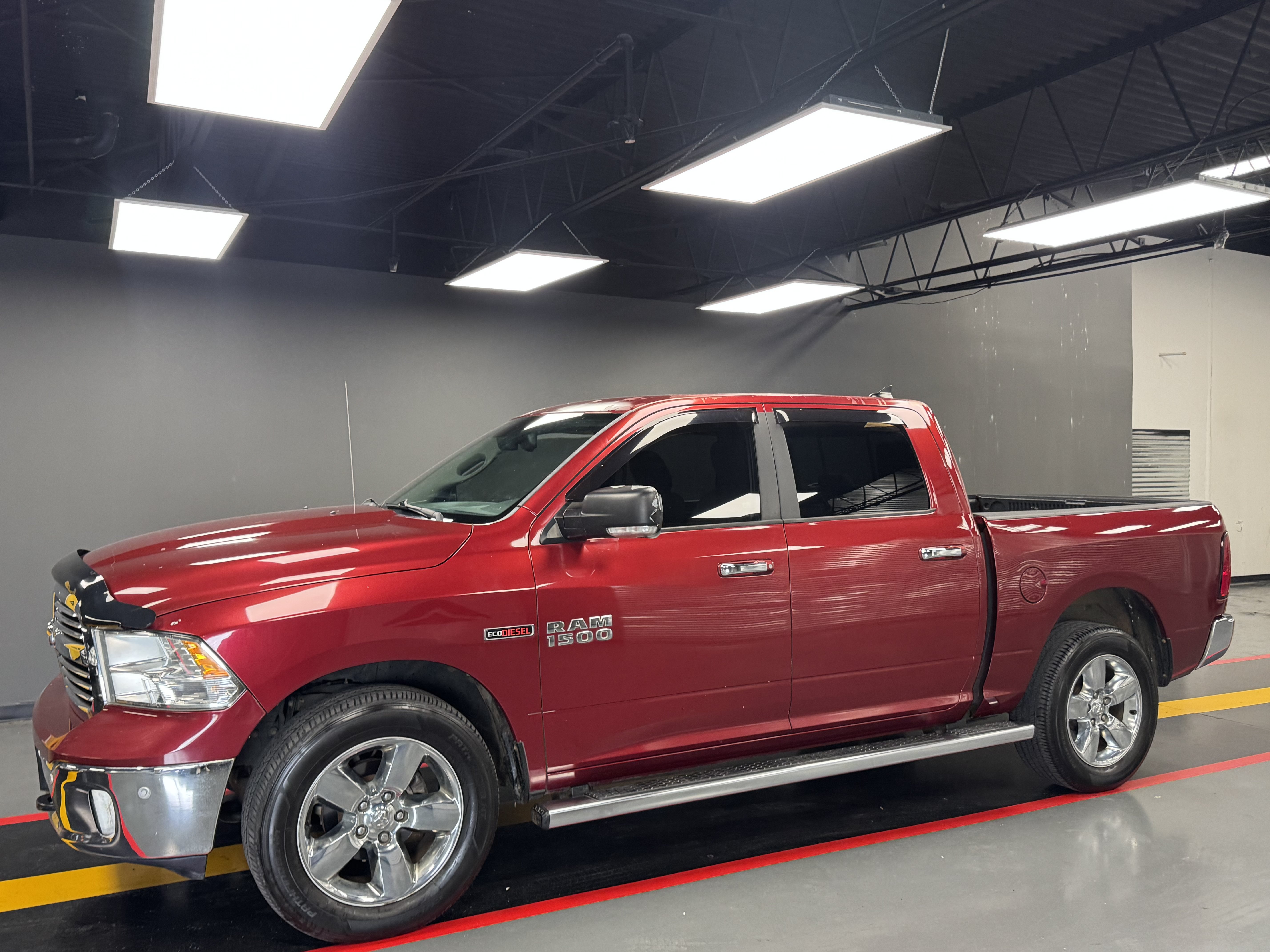 Used 2015 RAM 1500 Lone Star AWD/4WD image 2