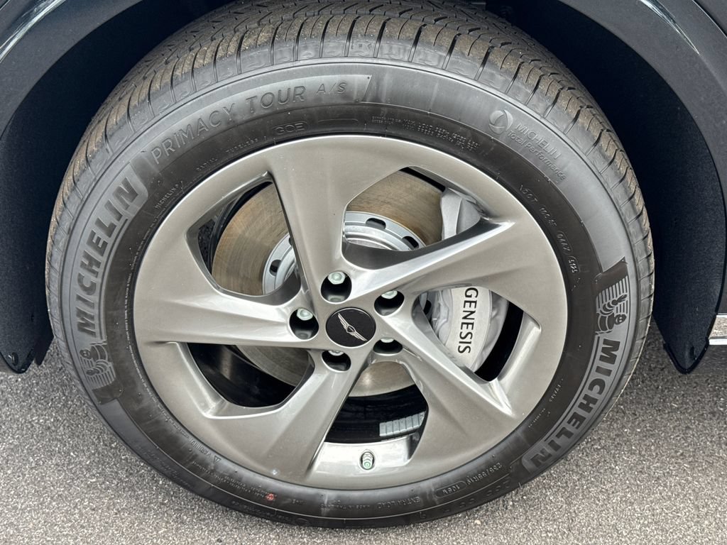 New 2027 Genesis GV70 2.5T AWD/4WD image 13