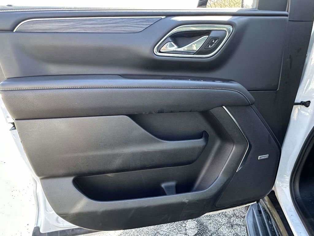 Used 2024 GMC Yukon SLT image 19