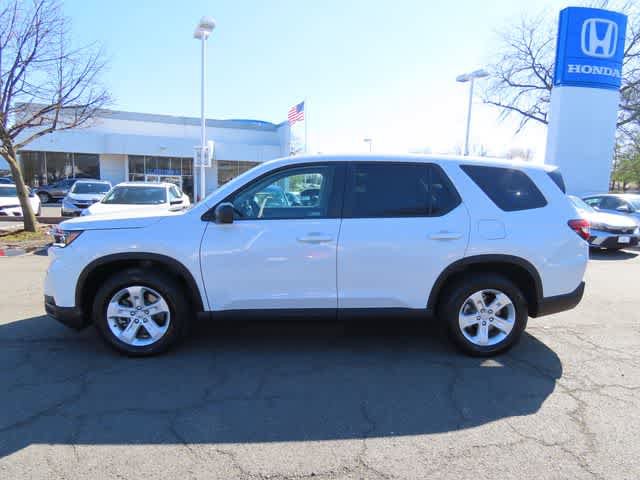 Certified 2023 Honda Pilot LX image 3