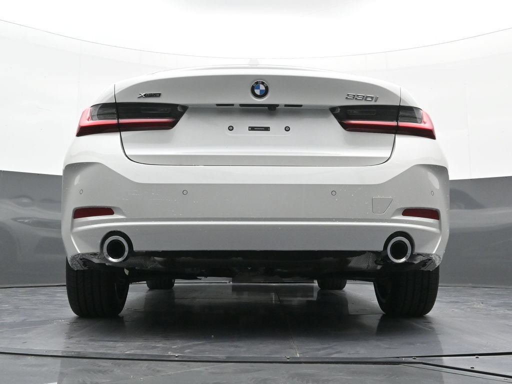 New 2026 BMW 330i xDrive Sedan w/ Premium Package AWD/4WD image 27