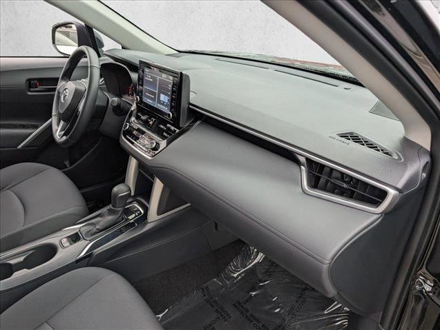 Certified 2022 Toyota Corolla Cross LE image 18