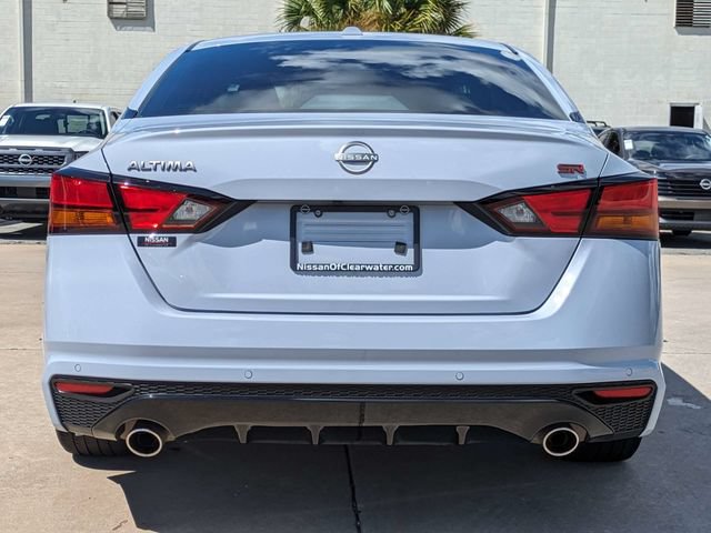 Used 2024 Nissan Altima 2.5 SR w/ SR Premium Package FWD image 6