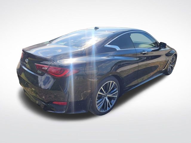 Used 2020 INFINITI Q60 3.0t Luxe RWD image 2