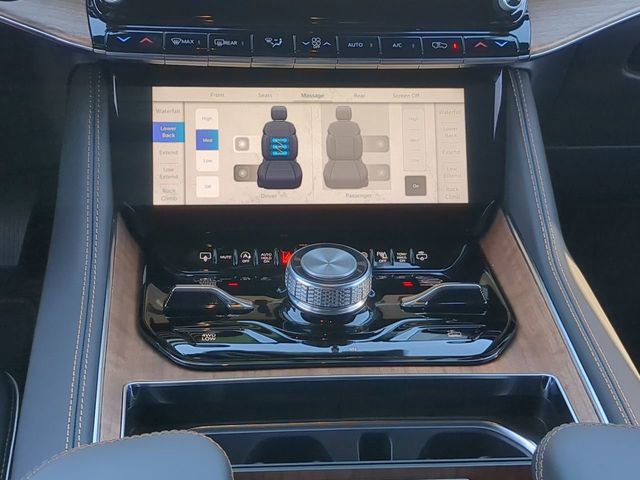 New 2024 Jeep Grand Wagoneer Series III image 20